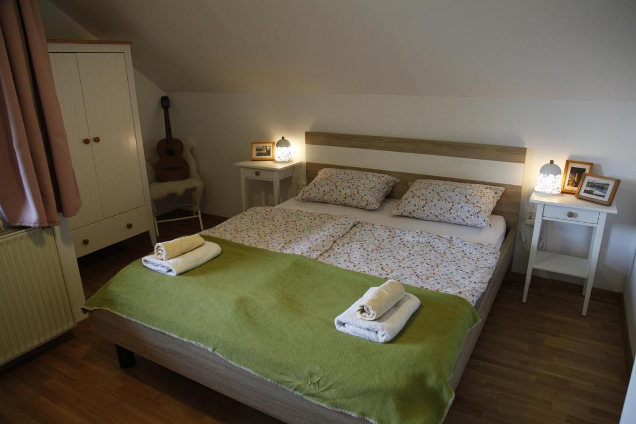 Family Apartment On Repecnik Farm In Gorje, Bled Zgornje Gorje Exterior photo